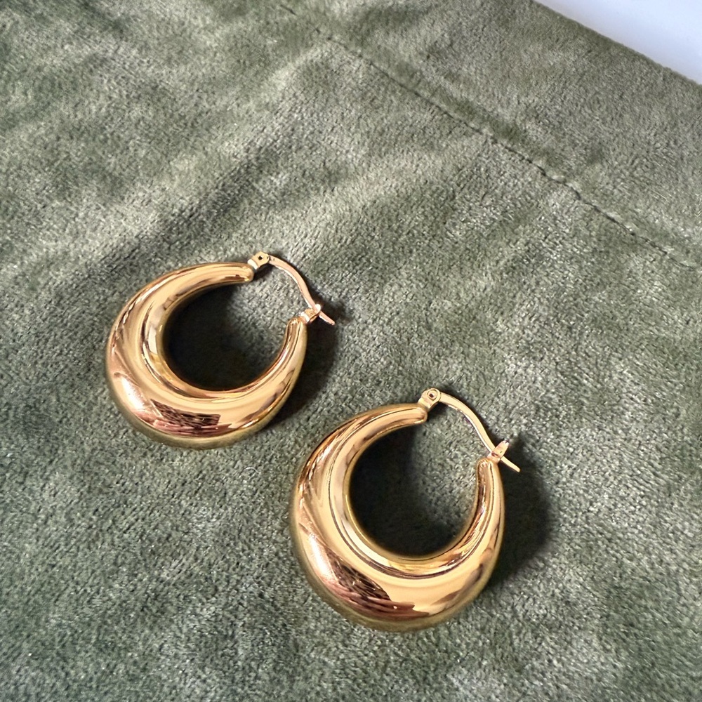 MIRANDA FRYE EARRINGS